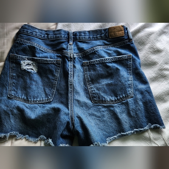 American Eagle Outfitters Blue High-Waisted Jean Shorts - Picture 6 of 6